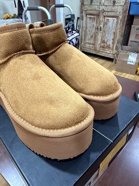 Cape Robbin Chunky Platform Suede-Look Slip-On Boots in Caramel (55)